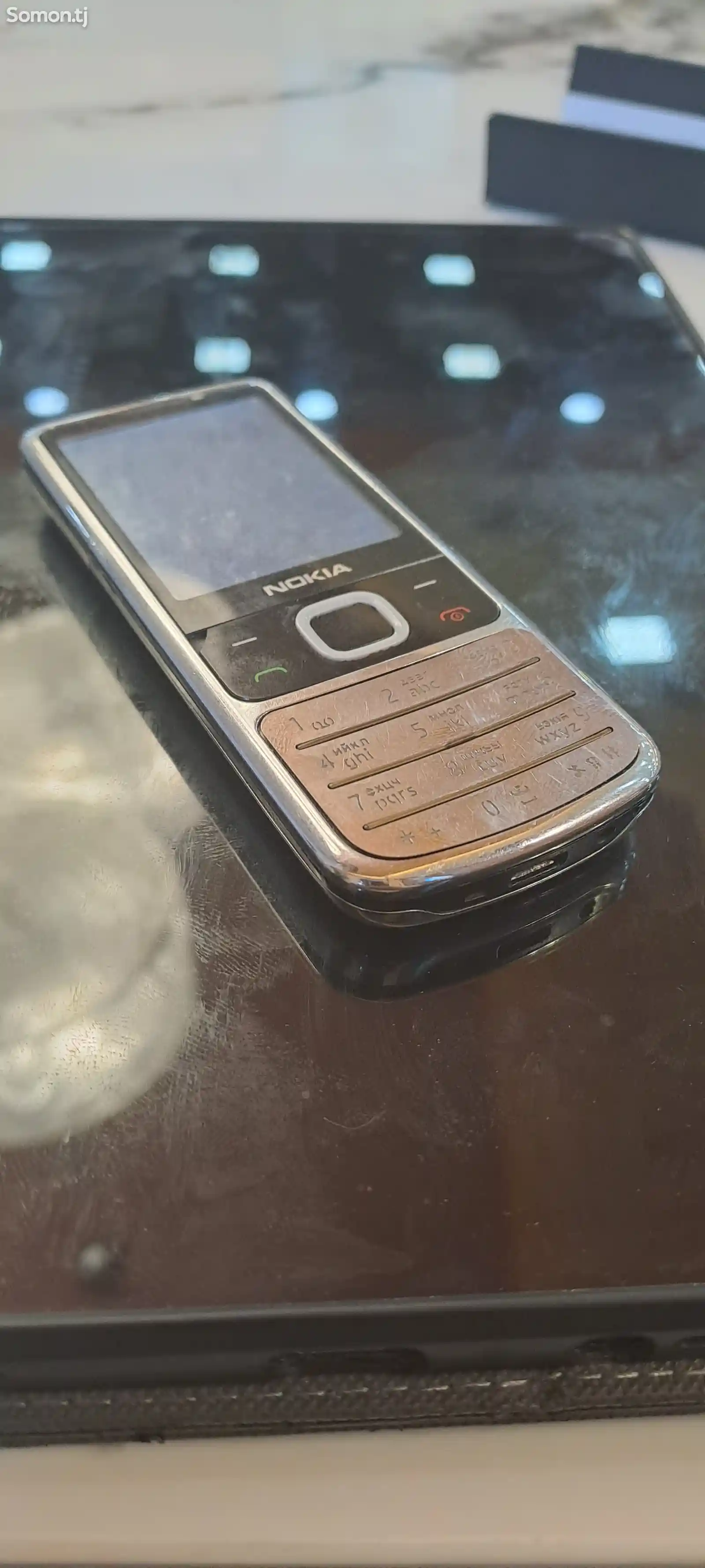 Nokia 6700 Classic-2