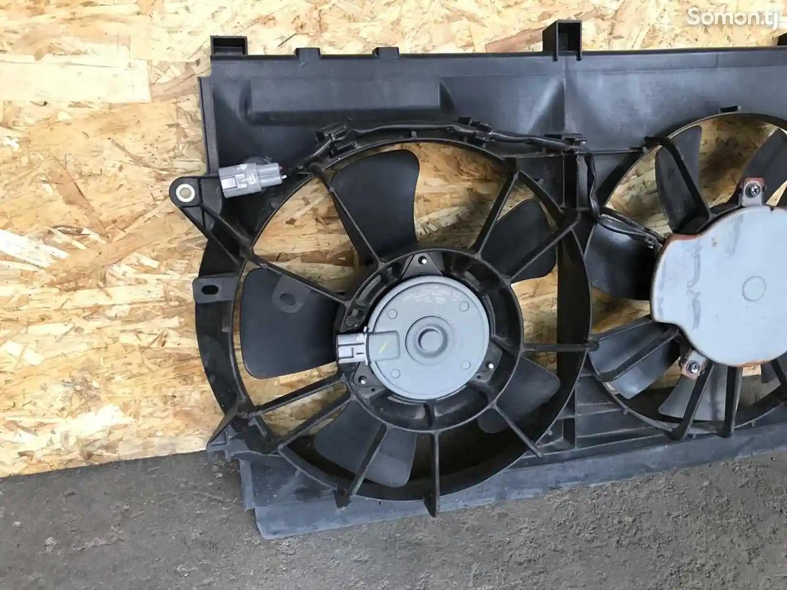 Вентилятор охлаждения двигателя Toyota Avensis-3