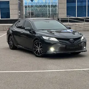 Toyota Camry, 2019