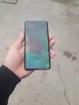 Samsung Galaxy s10+-4