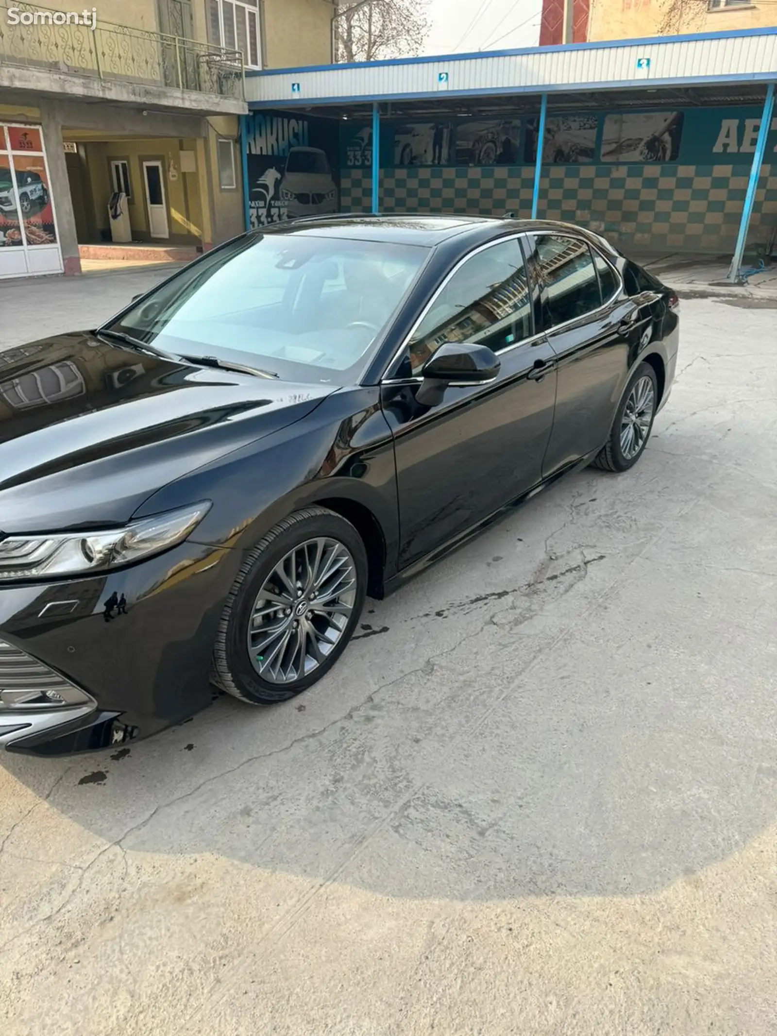 Toyota Camry, 2017-1