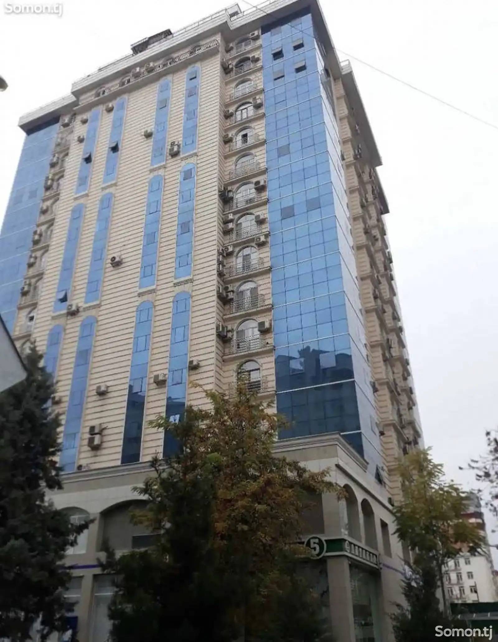 2-комн. квартира, 13 этаж, 90м², Сомони-1