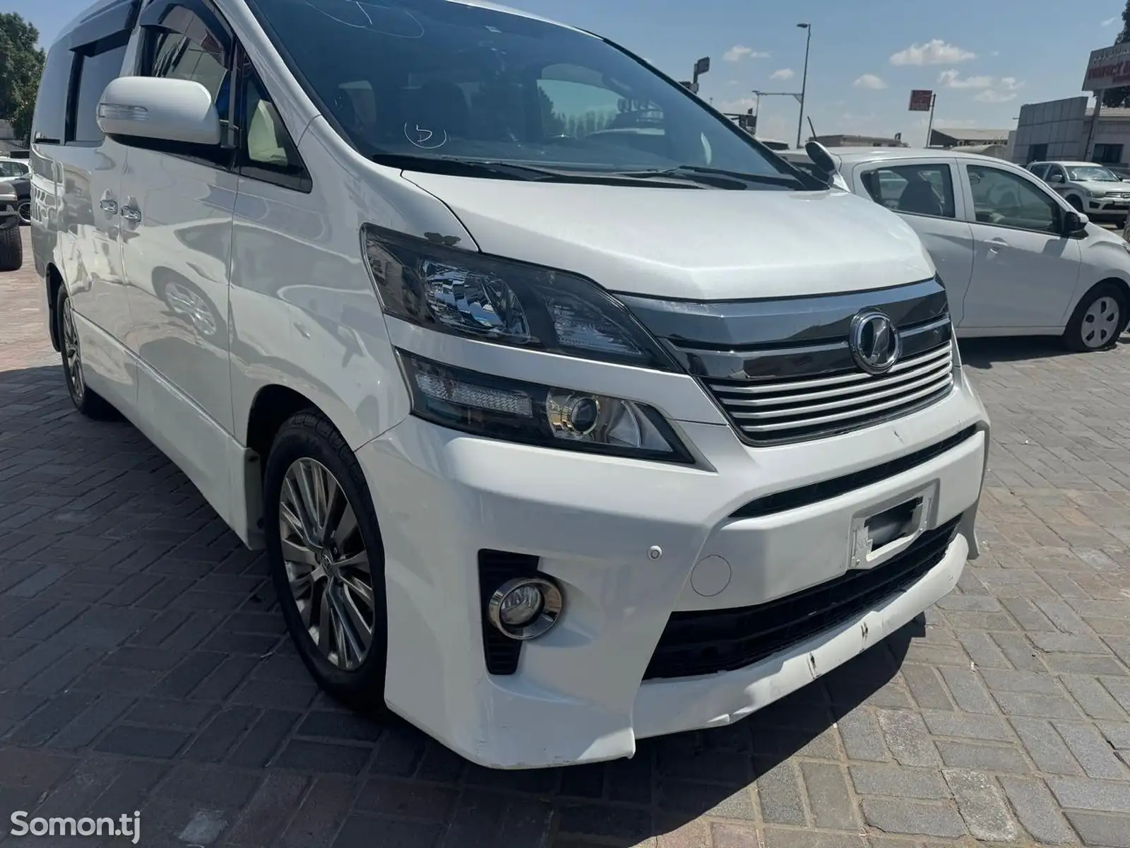 Toyota Vellfire, 2014-1