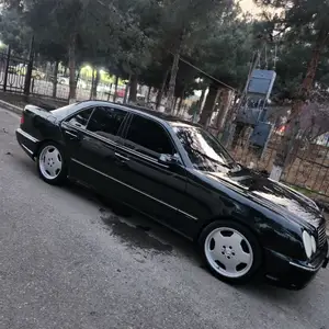 Mercedes-Benz E class, 2002