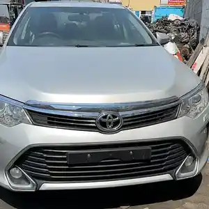 Toyota Camry, 2016