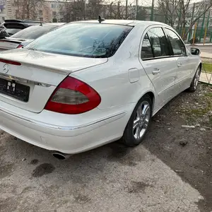 Mercedes-Benz E class, 2008