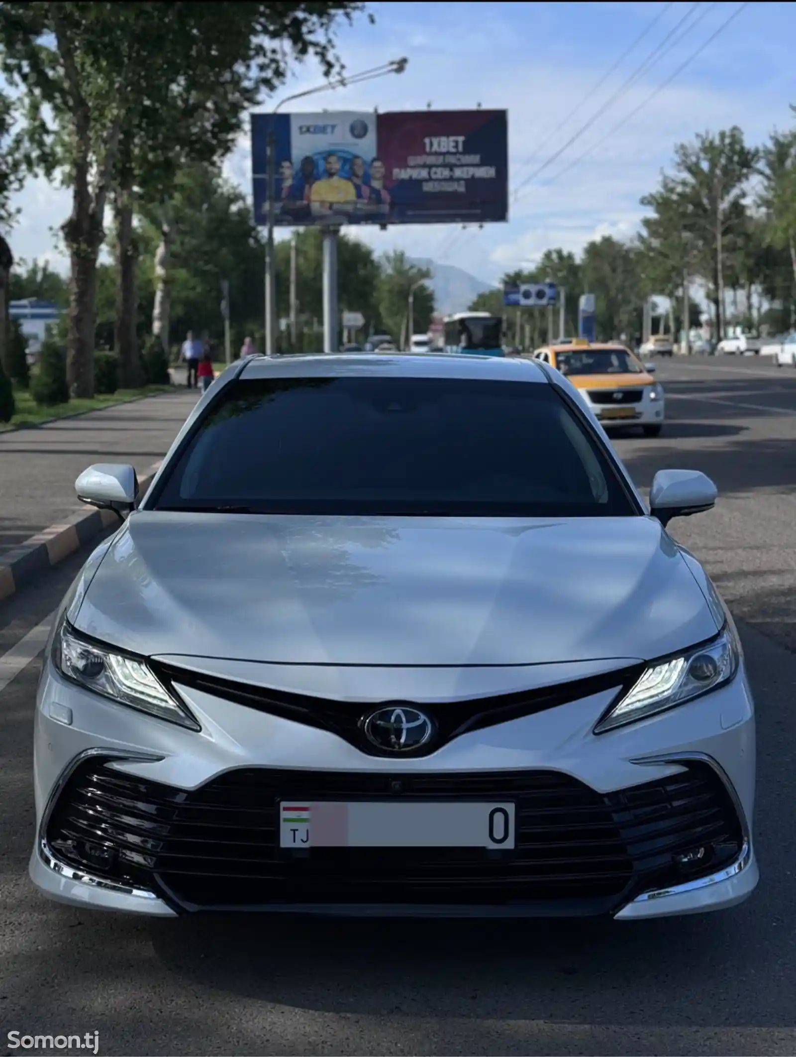 Toyota Camry, 2020-1