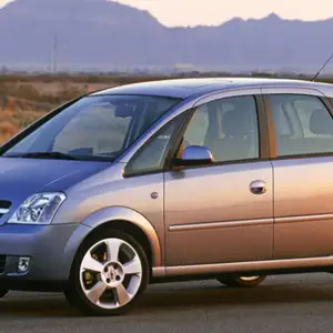 Стекло дверей Opel Metiva 2003-2010