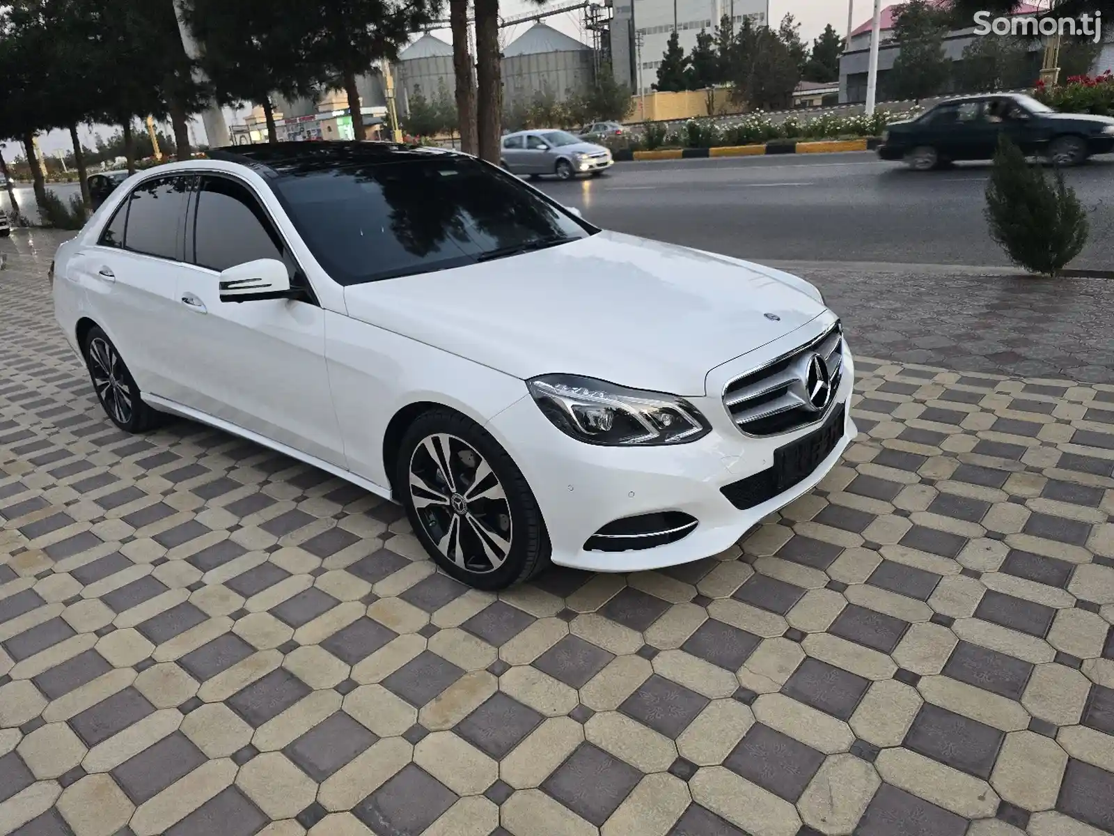 Mercedes-Benz E class, 2016-1