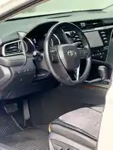 Toyota Camry, 2018-13