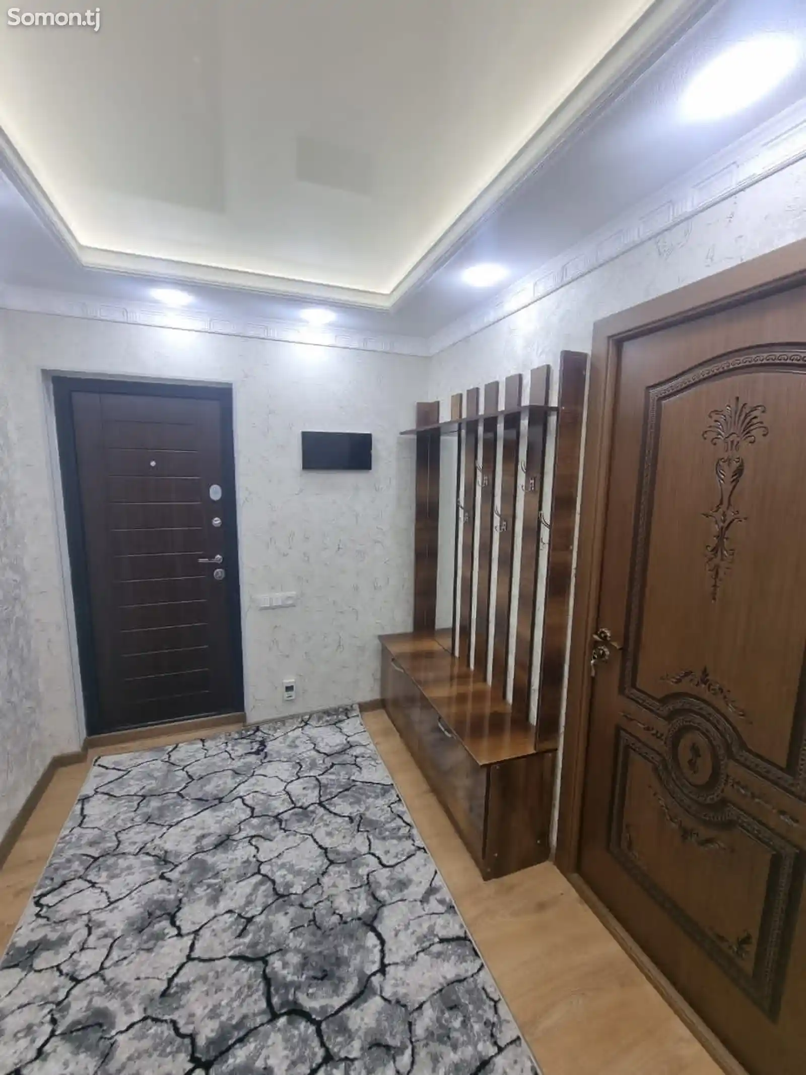 3-комн. квартира, 1 этаж, 85 м², 19мкр-6