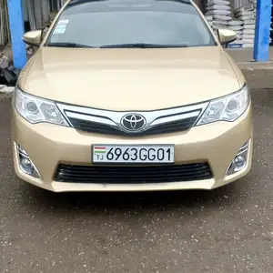 Toyota Camry, 2015