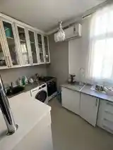 3-комн. квартира, 12 этаж, 70м², Садбарг-8