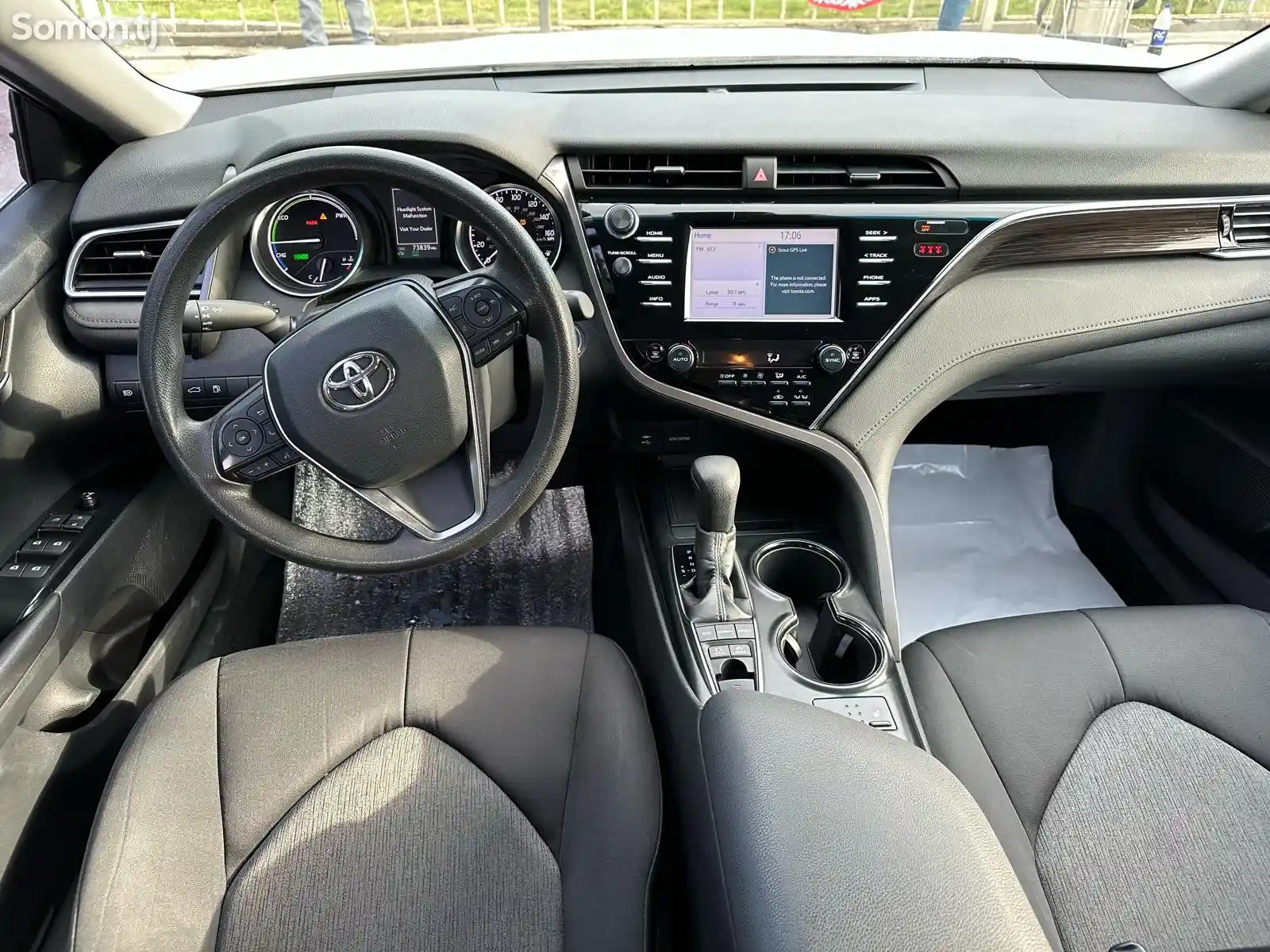 Toyota Camry, 2018-4