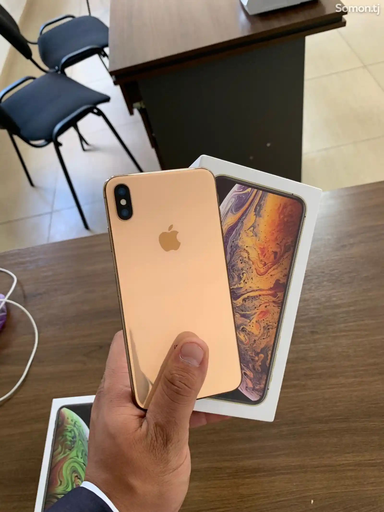 Apple iPhone Xs Max, 256 gb, Gold-9