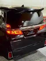 Toyota Vellfire, 2018-5