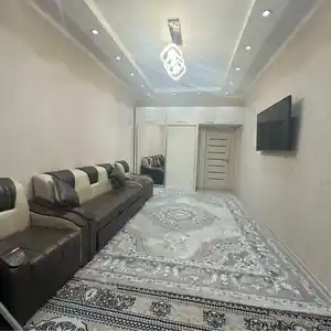 3-комн. квартира, 4 этаж, 90м², дом печать