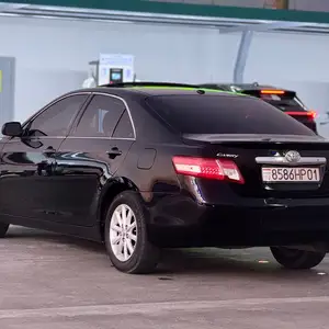 Toyota Camry, 2011