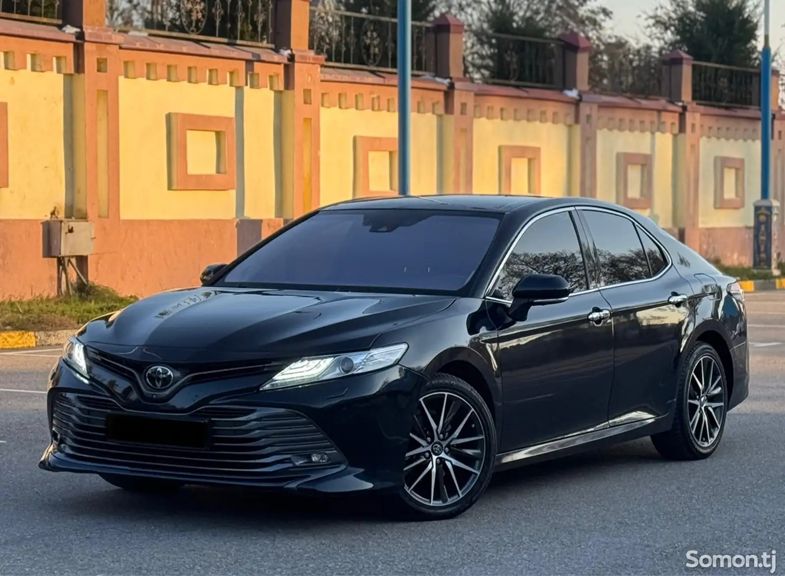 Toyota Camry, 2018-1