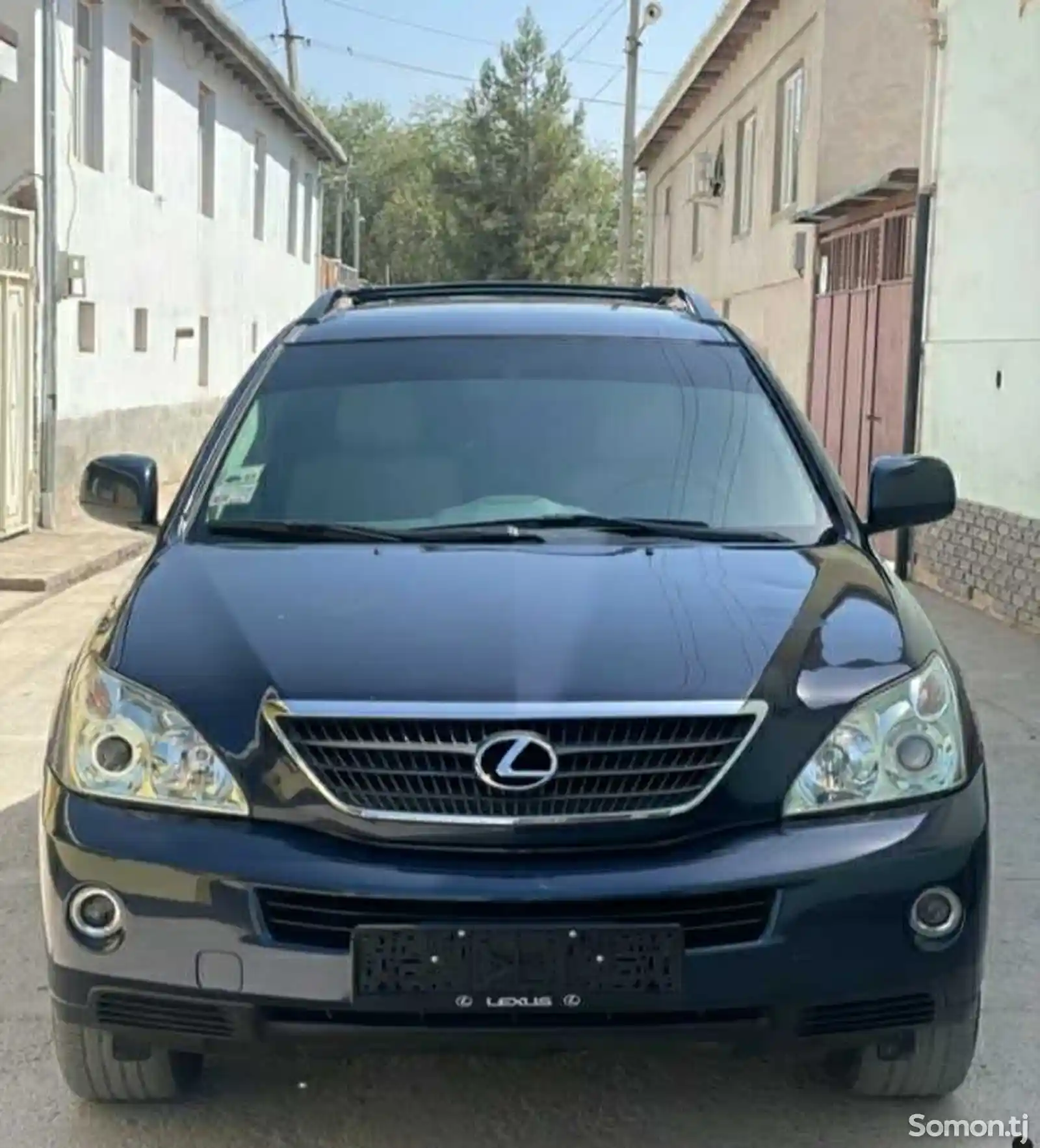 Передний бампер на Lexus RX400h-2