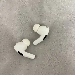 Беспроводные наушники AirPods третьего поколения