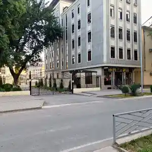 2-комн. квартира, 4 этаж, 42 м², Бозорчаи Гулистон