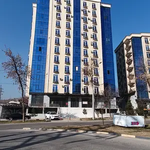 3-комн. квартира, 2 этаж, 68 м², 112 мкр