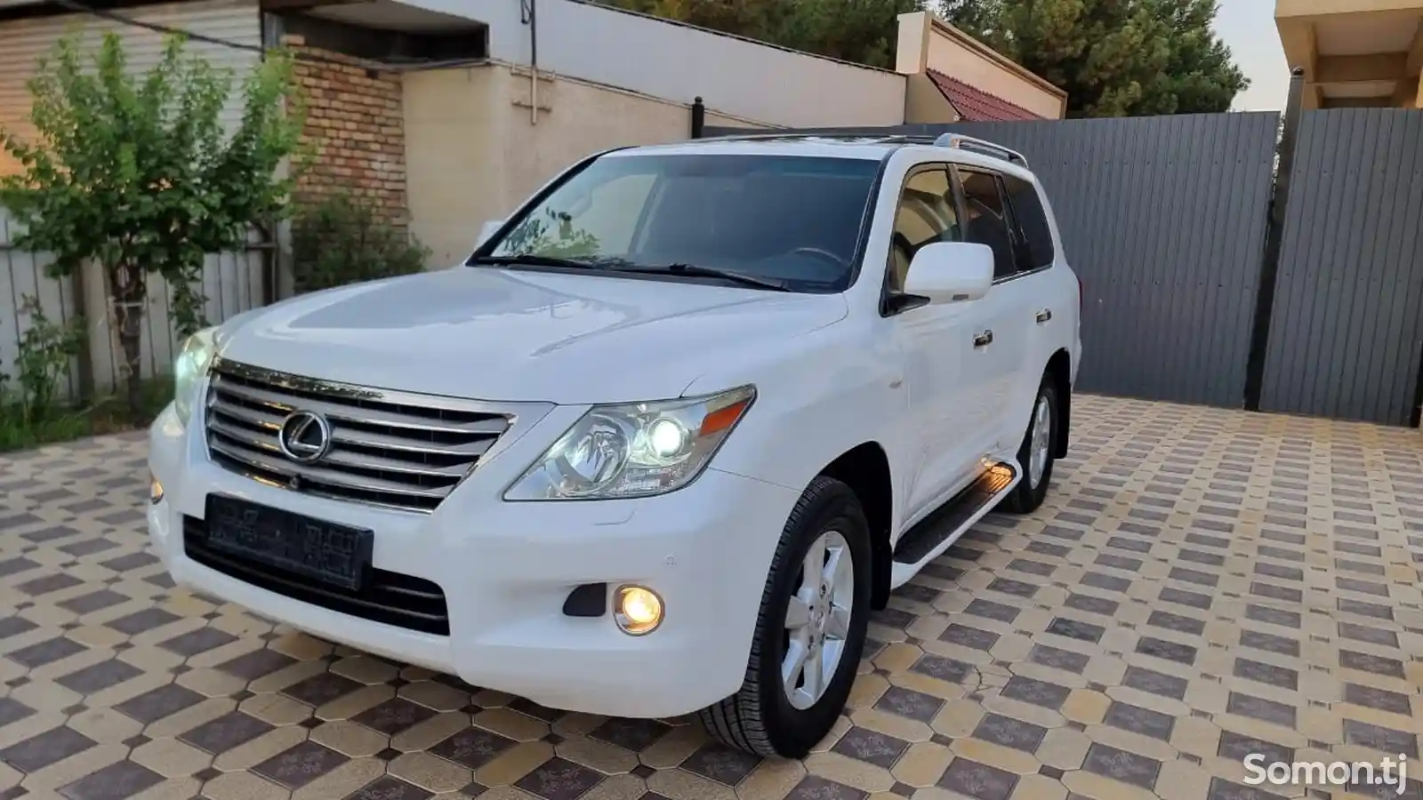 Lexus LX series, 2013-6