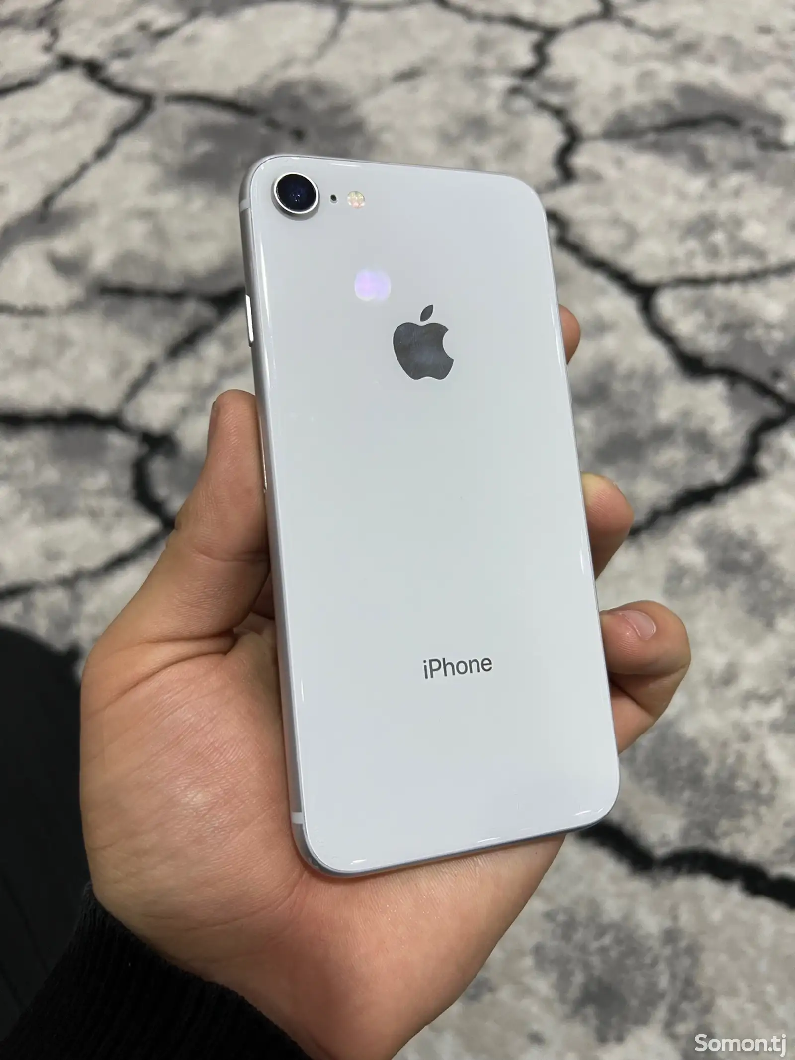 Apple iPhone 8, 64 gb, Silver-1