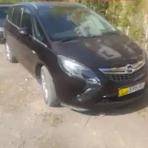 Opel Zafira, 2013