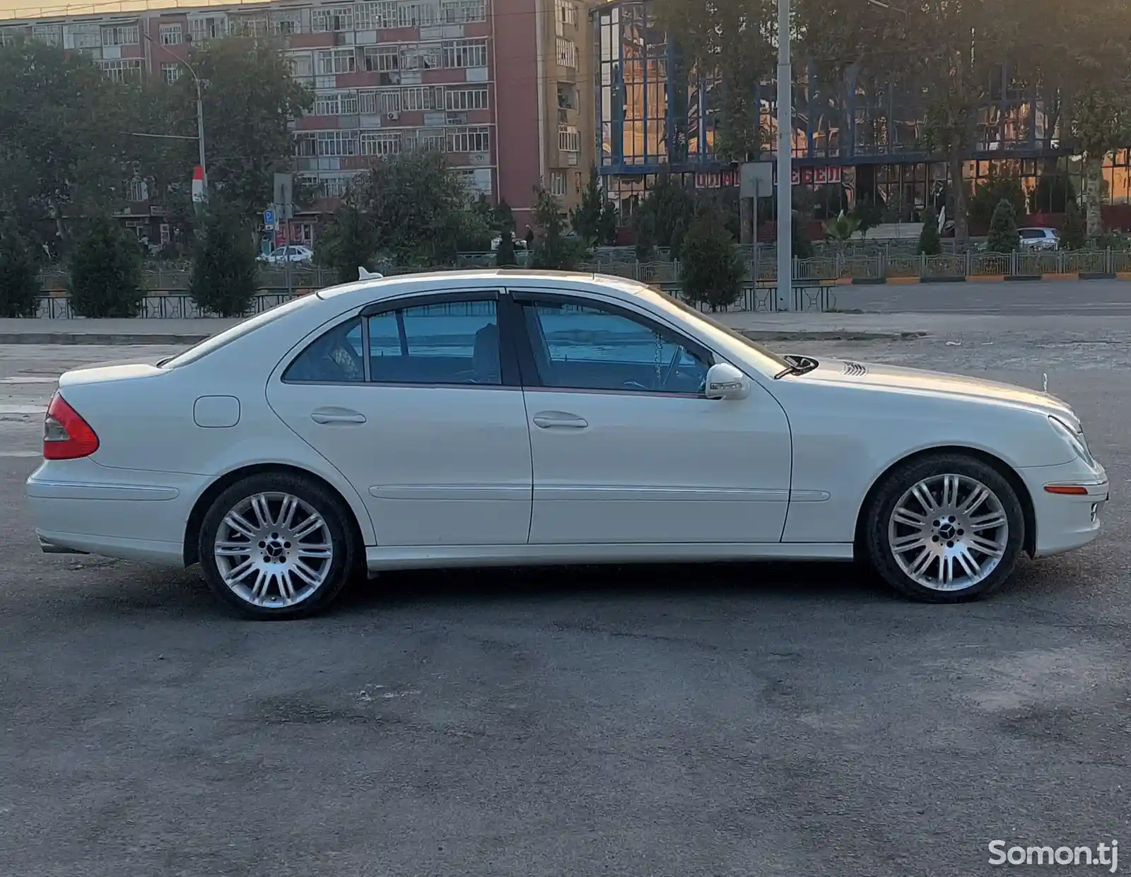 Mercedes-Benz E class, 2008-3