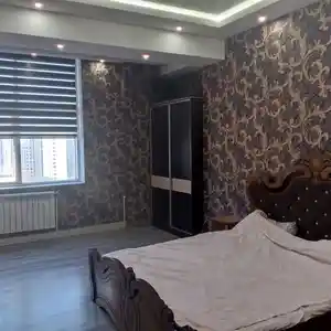 2-комн. квартира, 14 этаж, 52 м², центр Садбарг