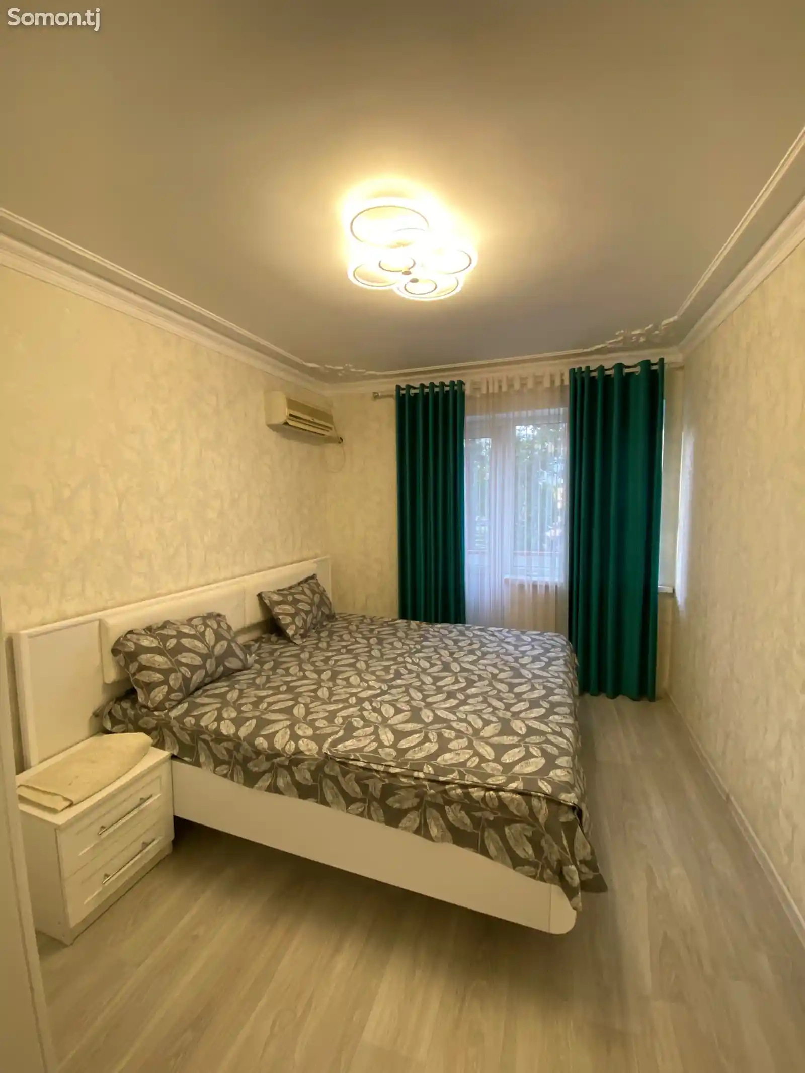 3-комн. квартира, 3 этаж, 70 м², Универмаг-2