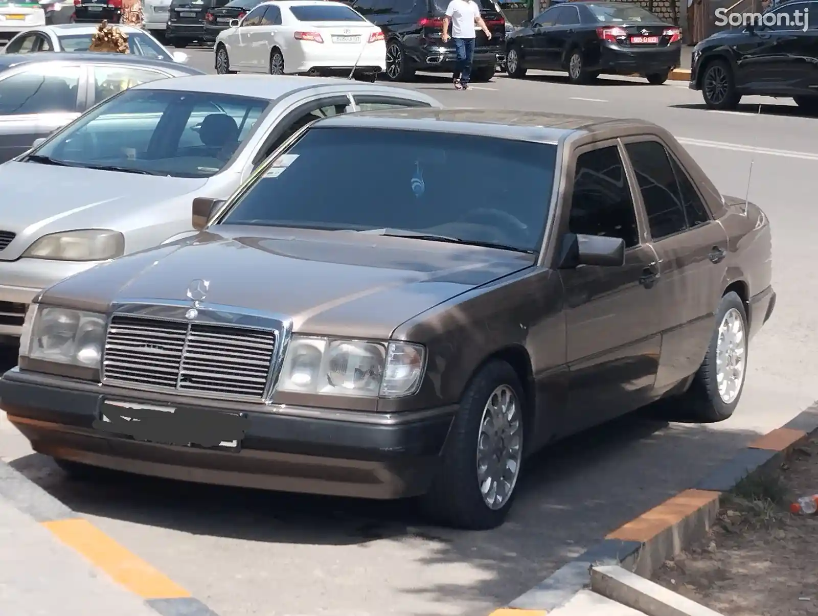 Mercedes-Benz W124, 1990-1