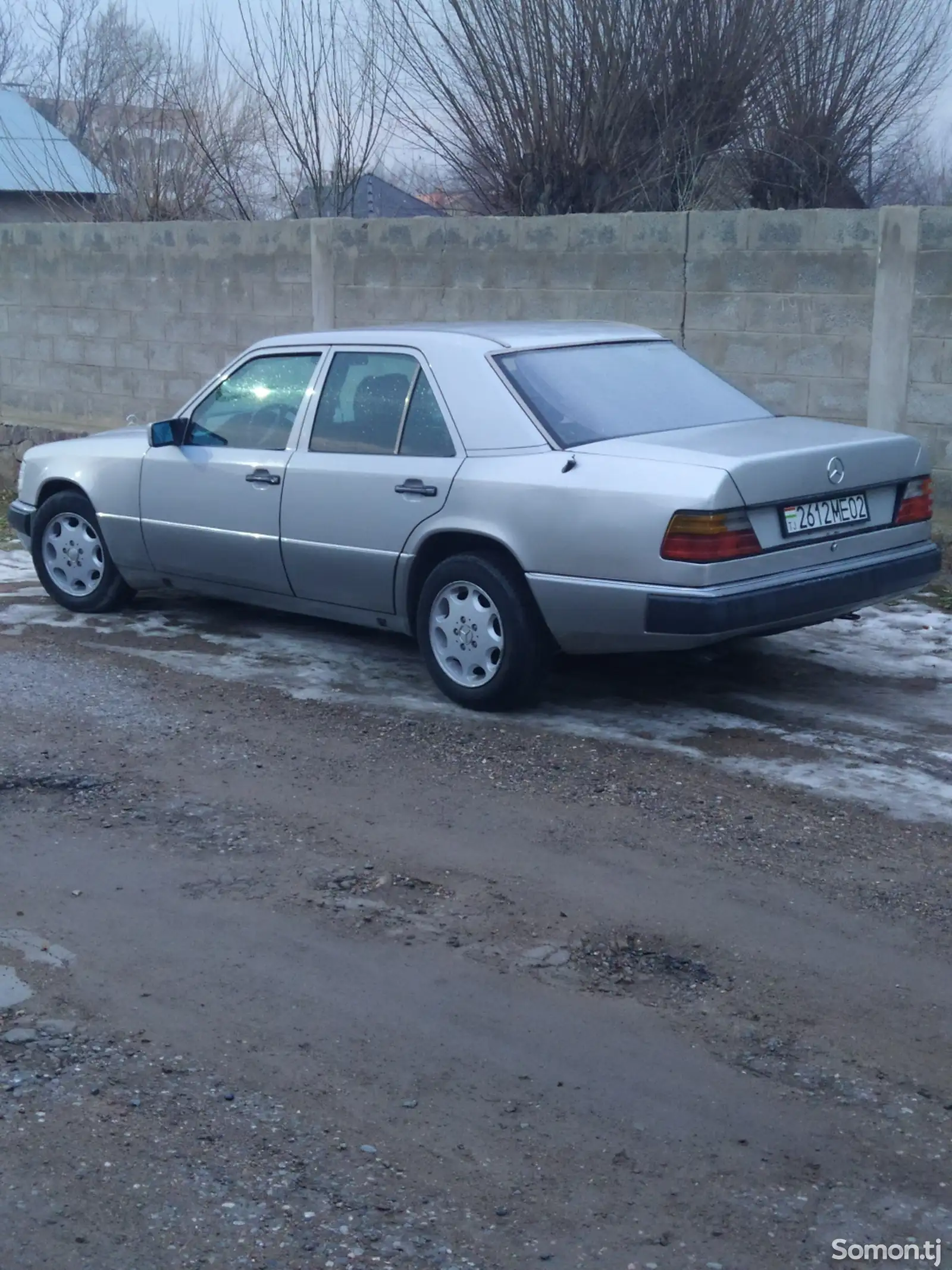 Mercedes-Benz W124, 1989-1