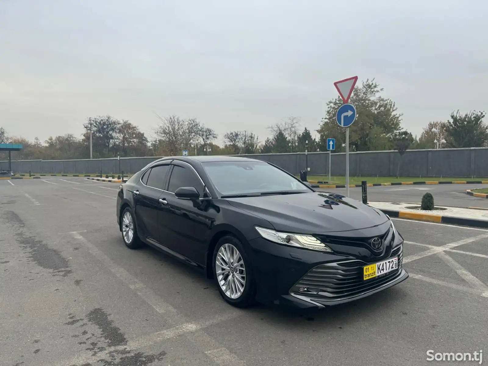 Toyota Camry, 2018-1