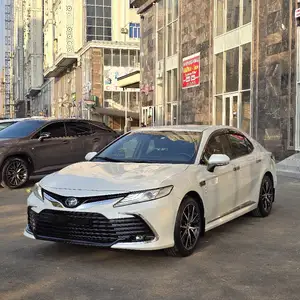 Toyota Camry, 2019