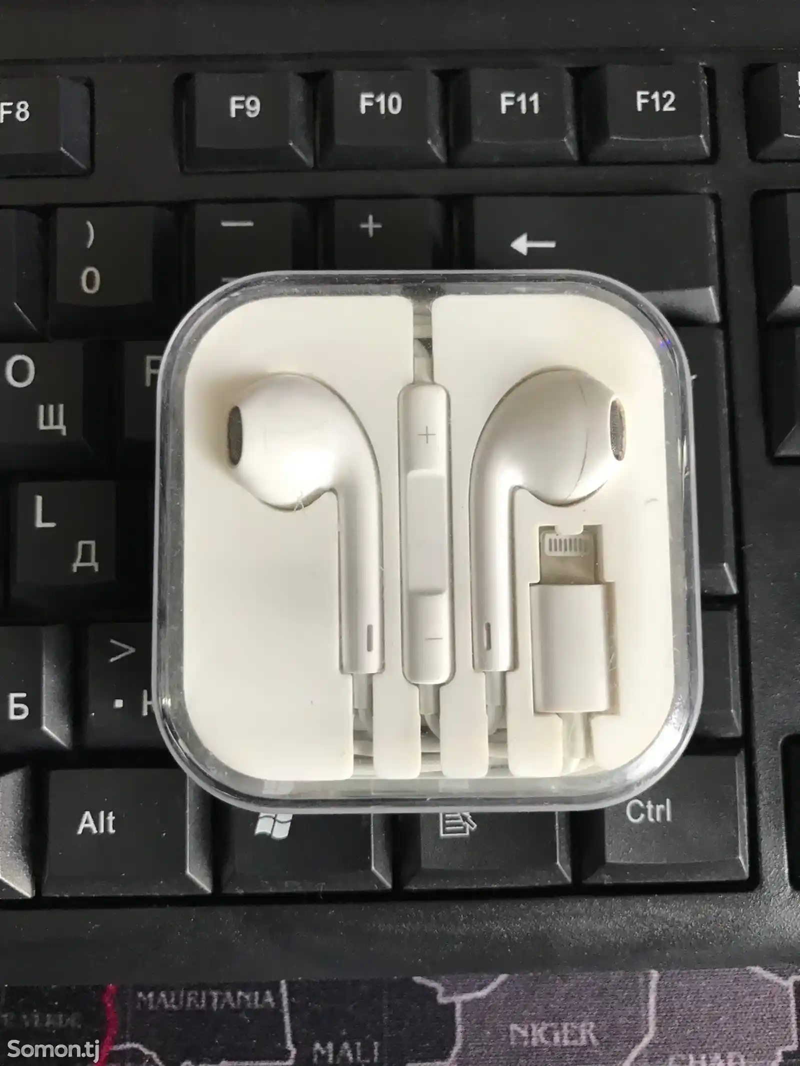 Проводные наушники Apple EarPods-1