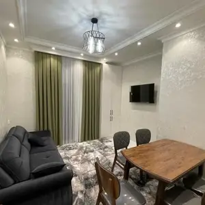 2-комн. квартира, 8 этаж, 72 м², созидание