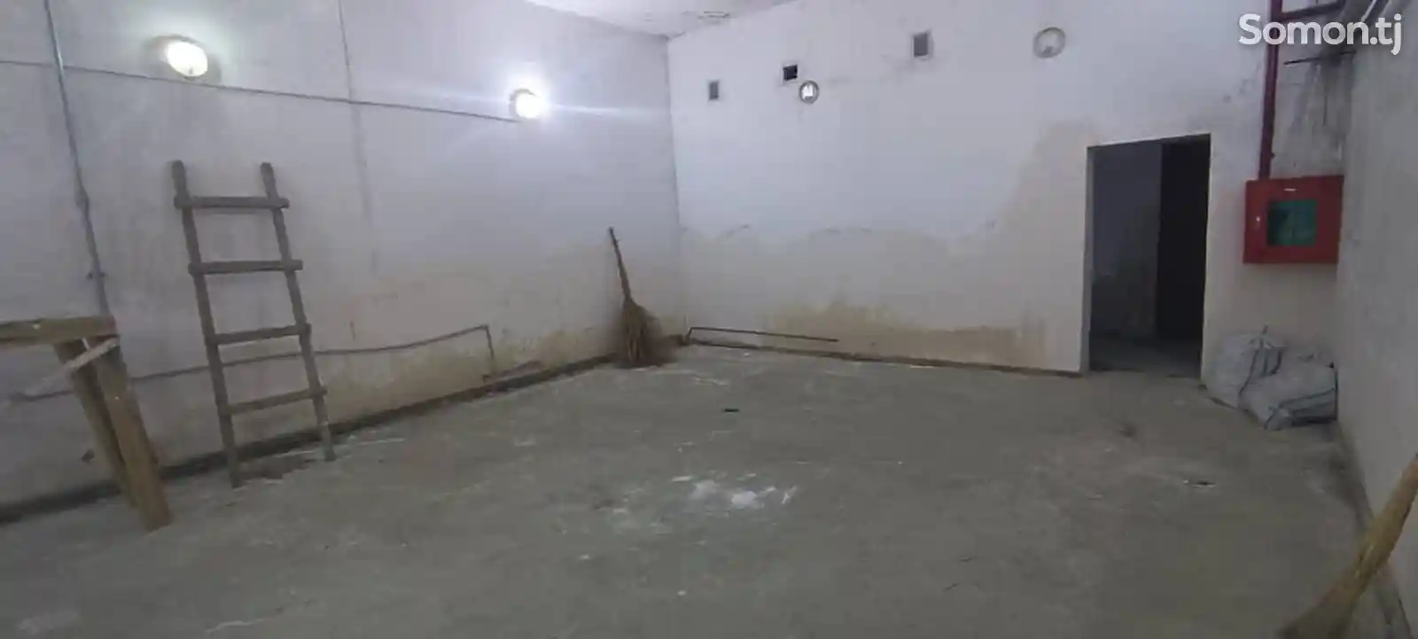 Помещение под склад, 100м², Ҳофизи Шерозӣ-2