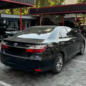 Toyota Camry, 2016