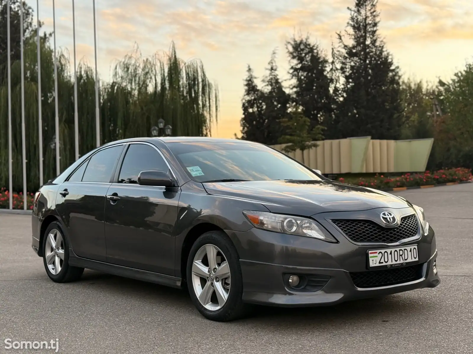 Toyota Camry, 2010-1