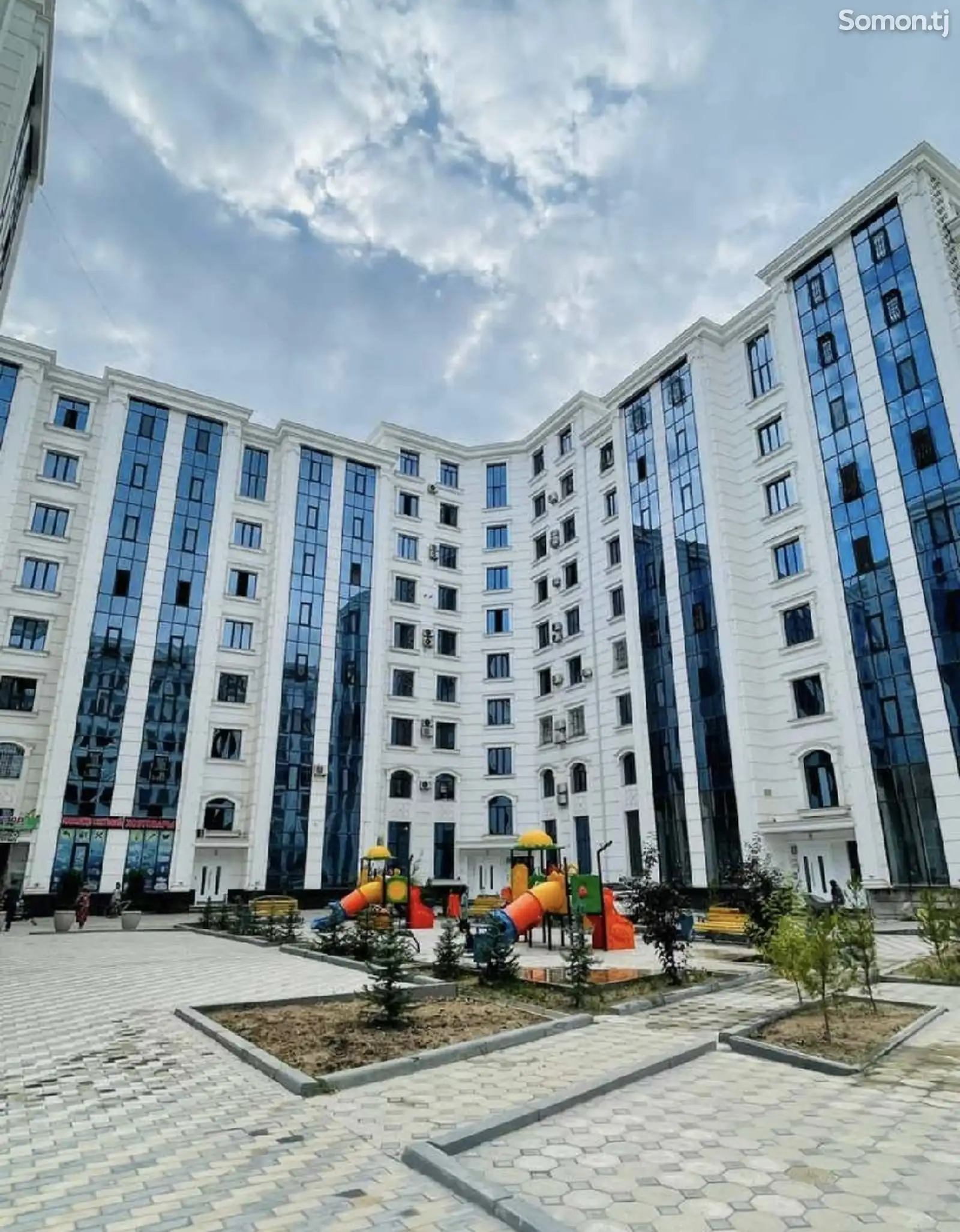 2-комн. квартира, 3 этаж, 92 м², Вифа центр И.Сомони-1