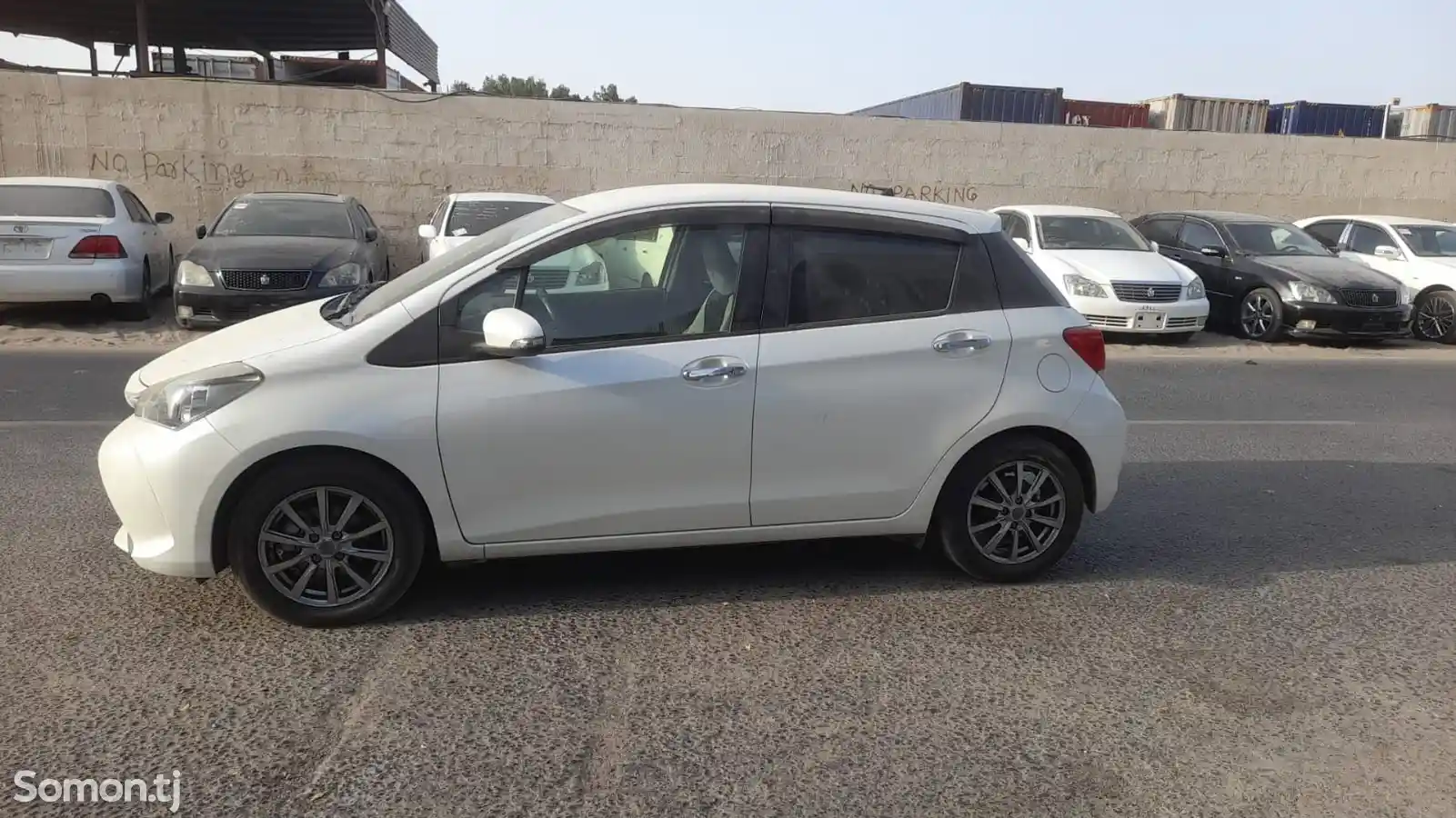 Toyota Vitz, 2015-11