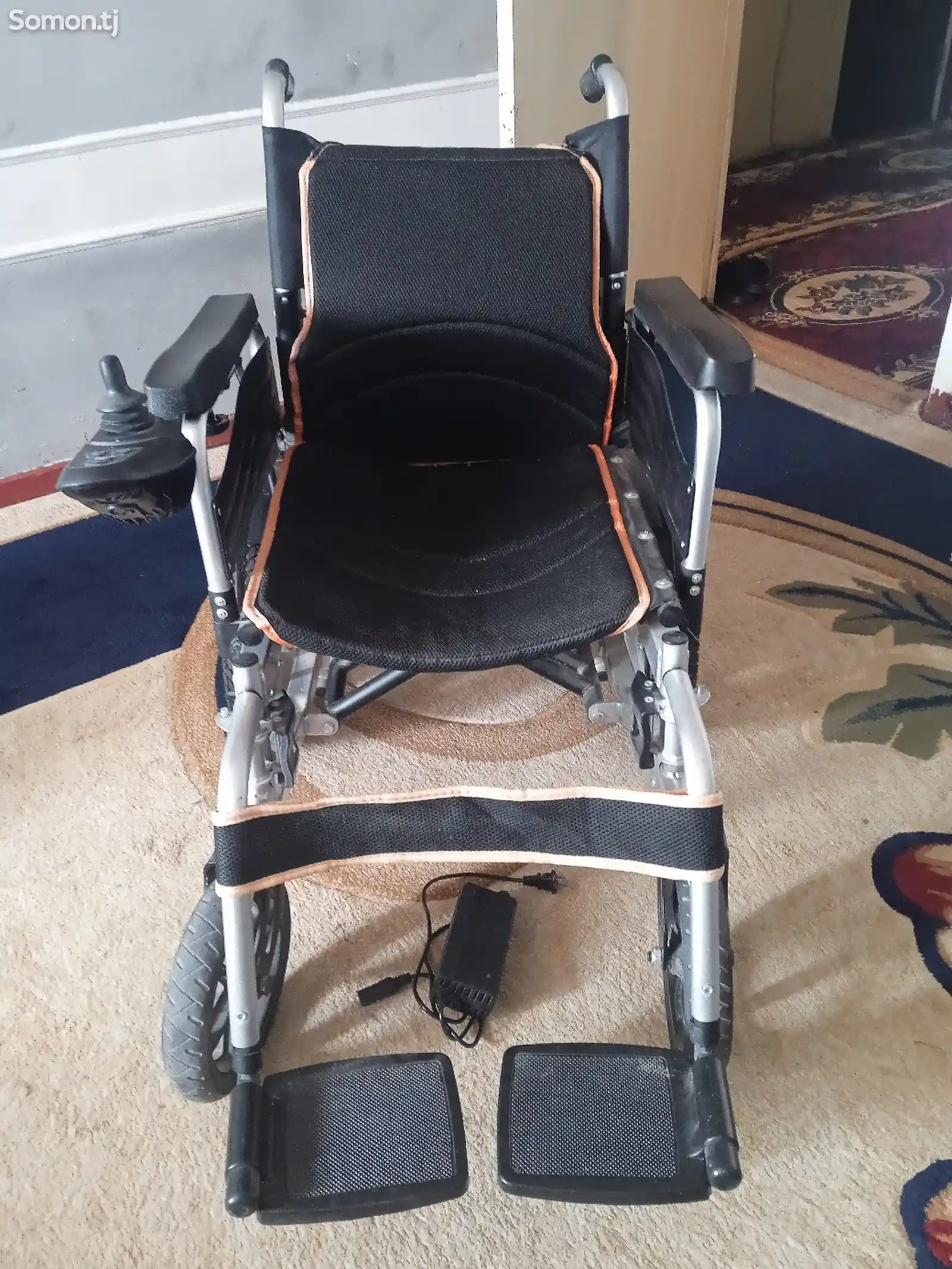 Электричиская инвалидная коляска-3