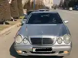 Mercedes-Benz E class, 2000-5