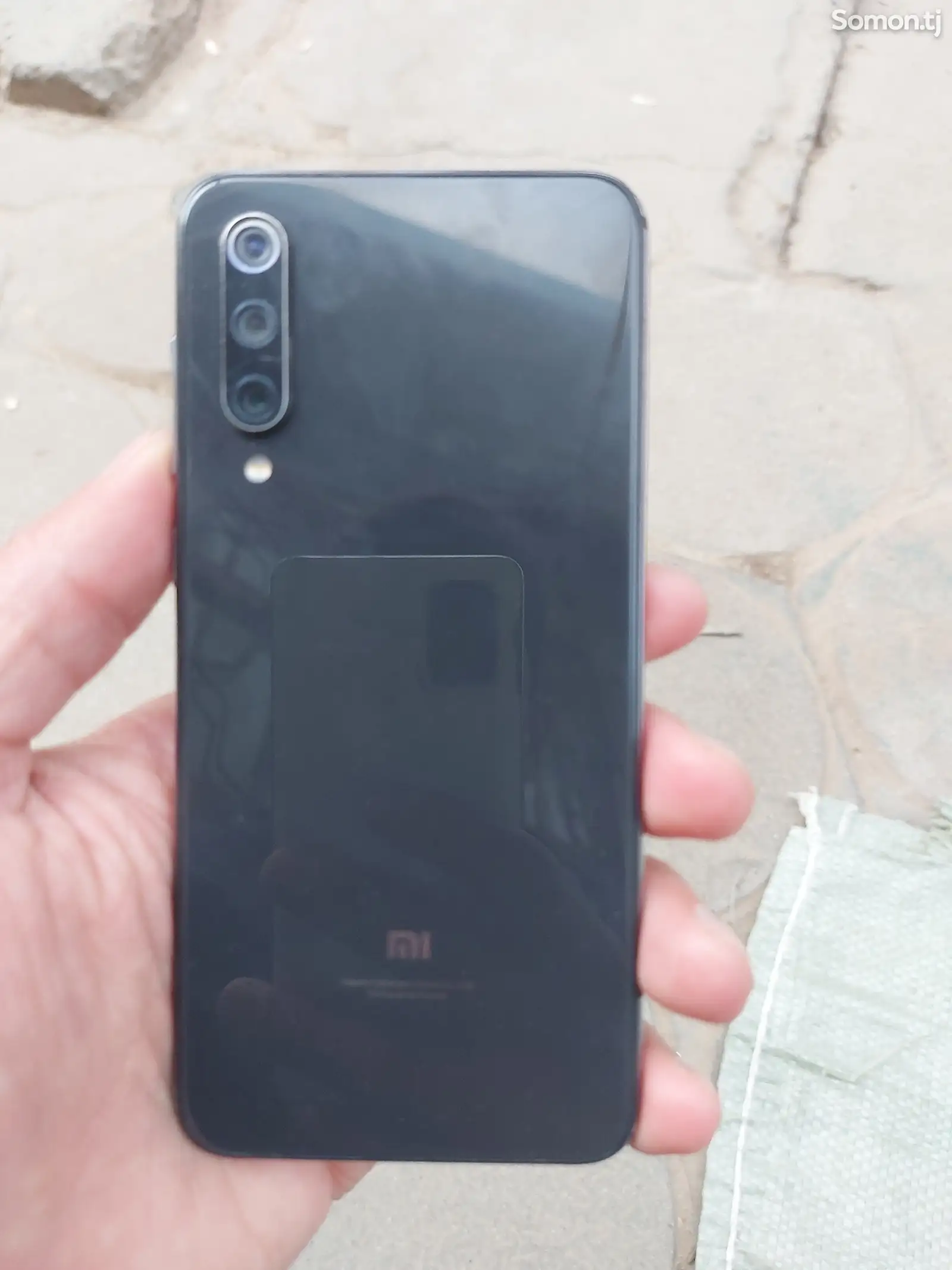 Xiaomi Mi 9 SE 128 gb-1