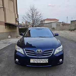 Toyota Camry, 2010