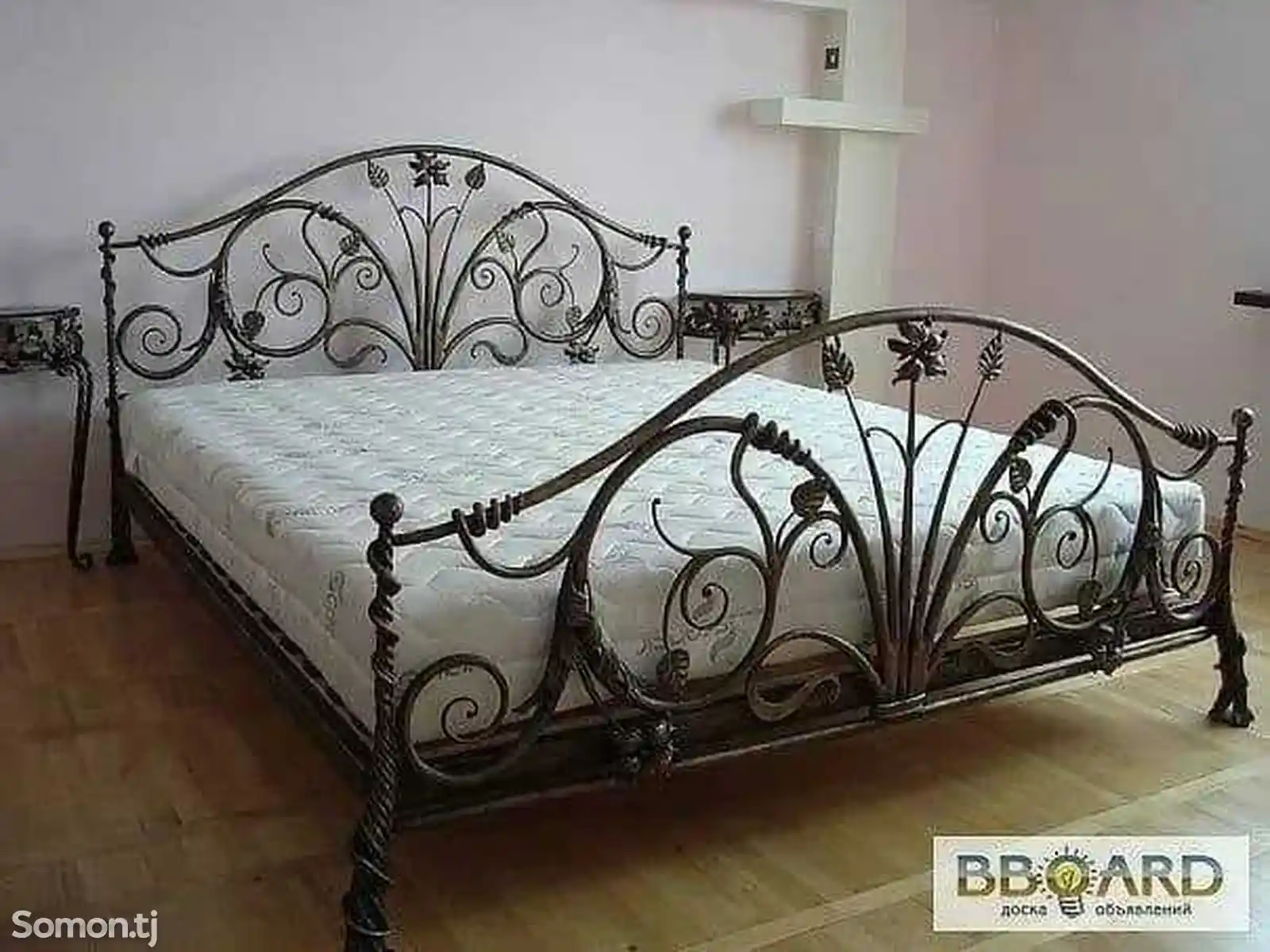 Спальняя железная кровать на заказ-4