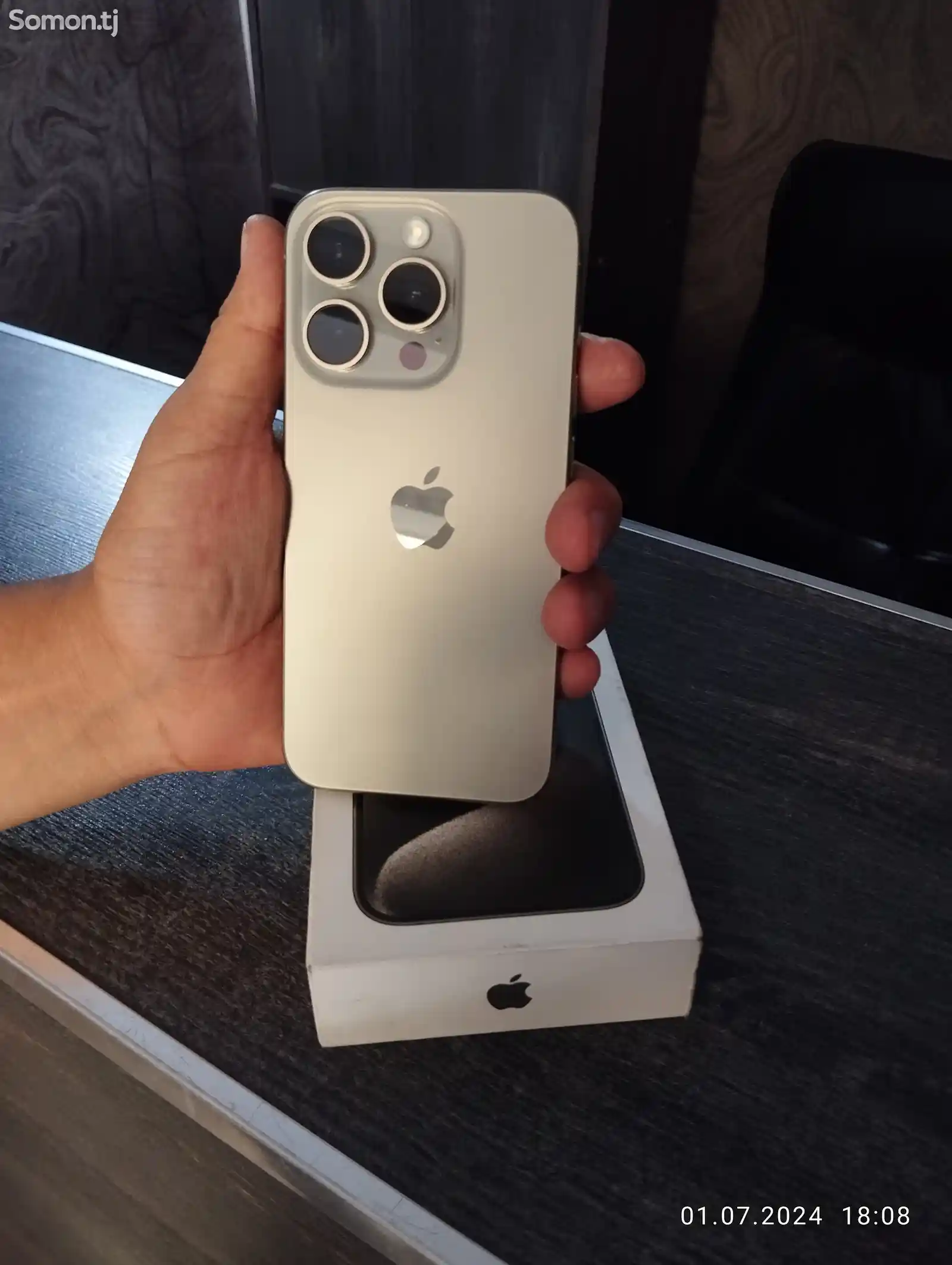 Apple iPhone 15 Pro, 256 gb, Natural Titanium-1